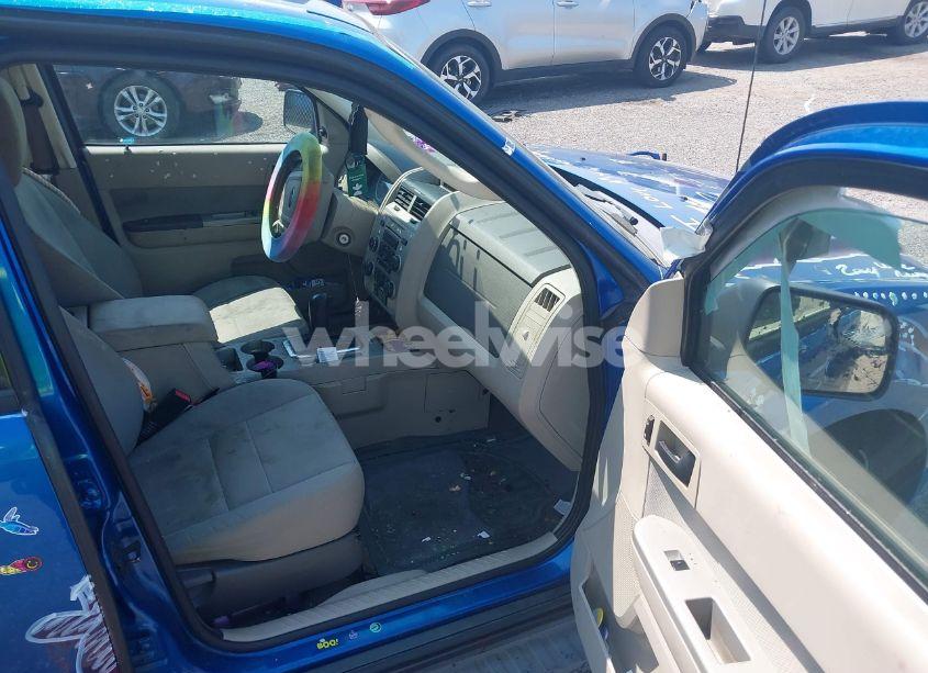 Photo 5 of 2011 Ford Escape XLT (VIN 1FMCU9D70BKA12908)