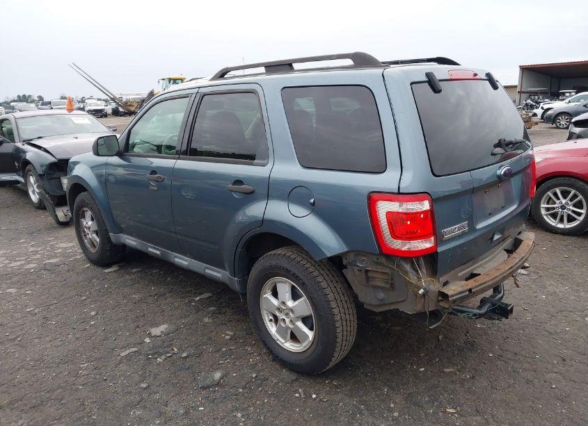 Photo 3 of 2011 Ford Escape XLT (VIN 1FMCU9D70BKA31605)