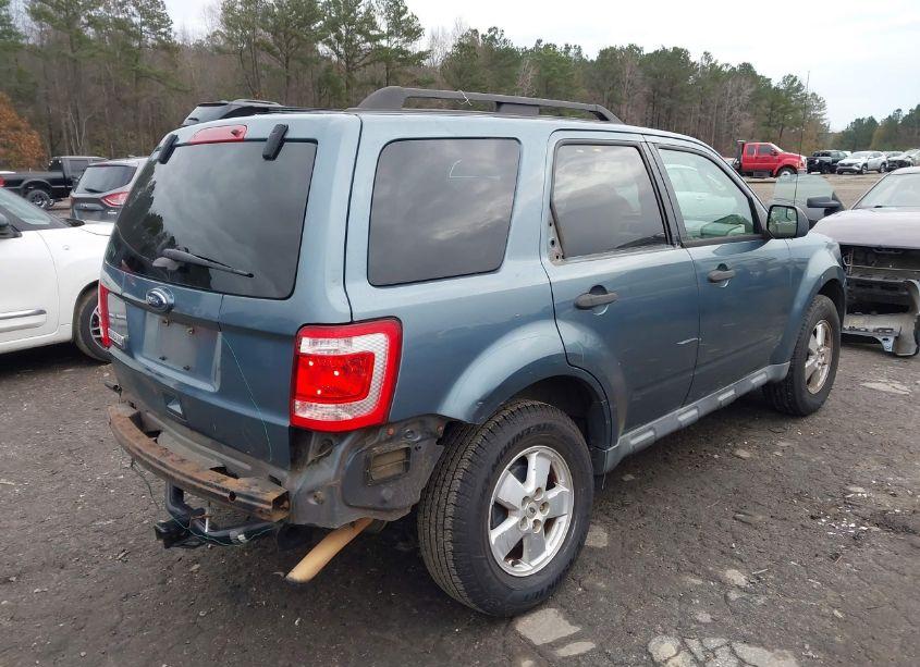 Photo 4 of 2011 Ford Escape XLT (VIN 1FMCU9D70BKA31605)