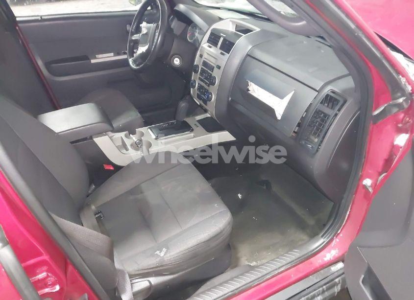 Photo 5 of 2011 Ford Escape XLT (VIN 1FMCU9D70BKA52437)