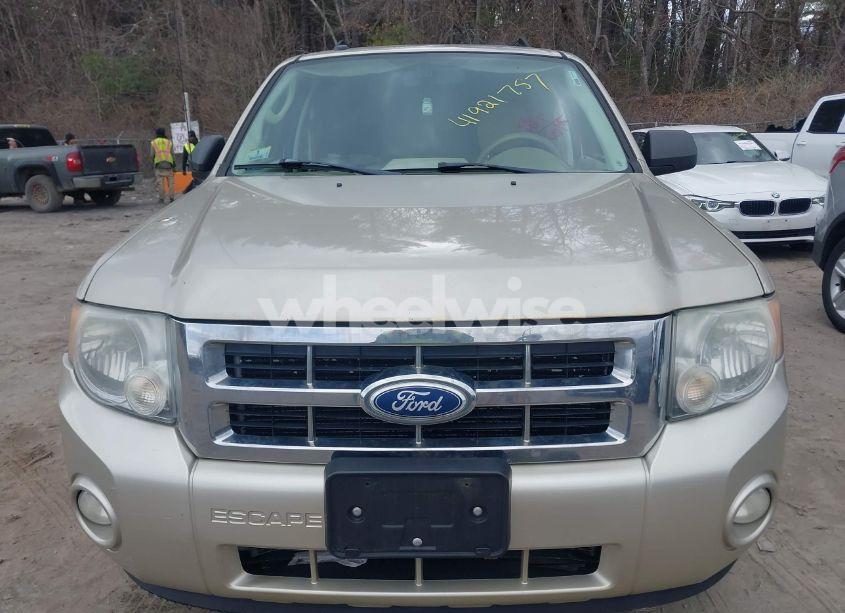 Photo 6 of 2011 Ford Escape XLT (VIN 1FMCU9D70BKA77676)