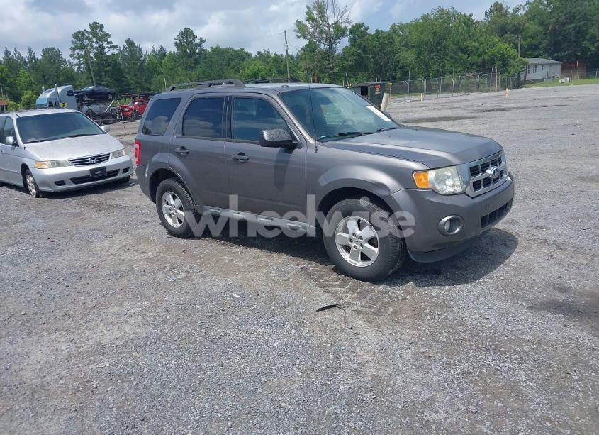 2011 Ford Escape XLT (VIN 1FMCU9D70BKA79380) main photo