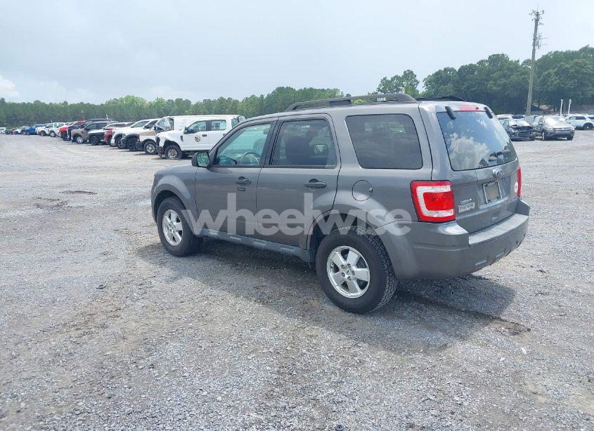 Photo 3 of 2011 Ford Escape XLT (VIN 1FMCU9D70BKA79380)