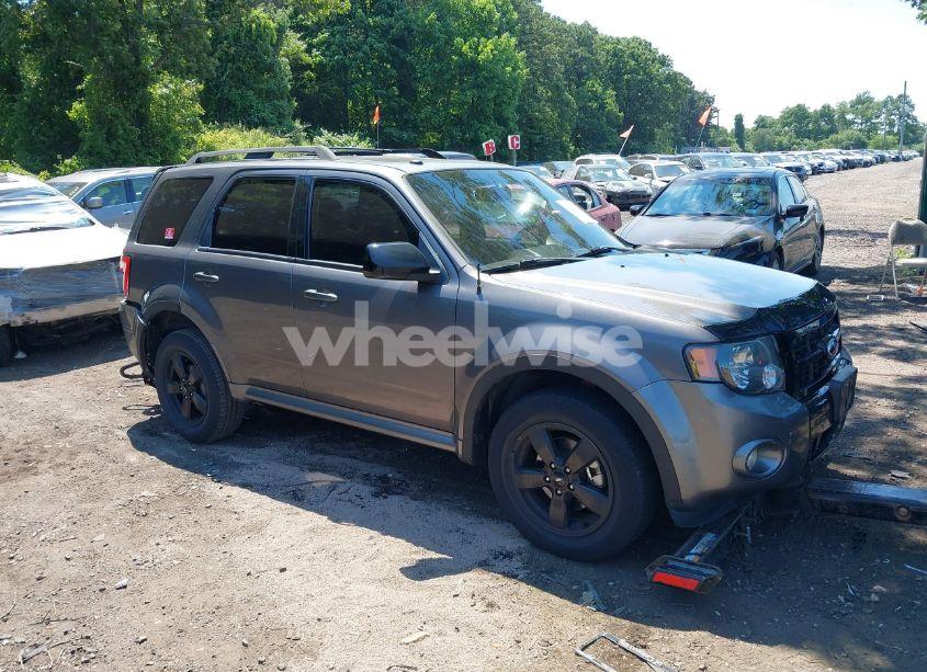 2012 Ford Escape XLT (VIN 1FMCU9D70CKB98032) main photo