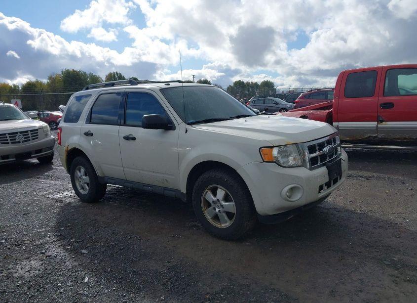 2012 Ford Escape XLT (VIN 1FMCU9D70CKC58374) main photo