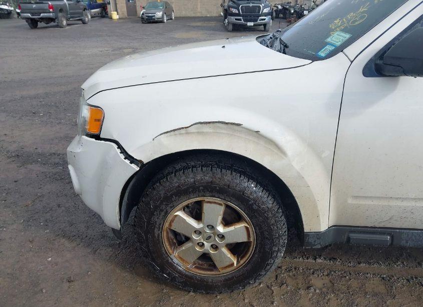 Photo 12 of 2012 Ford Escape XLT (VIN 1FMCU9D70CKC58374)