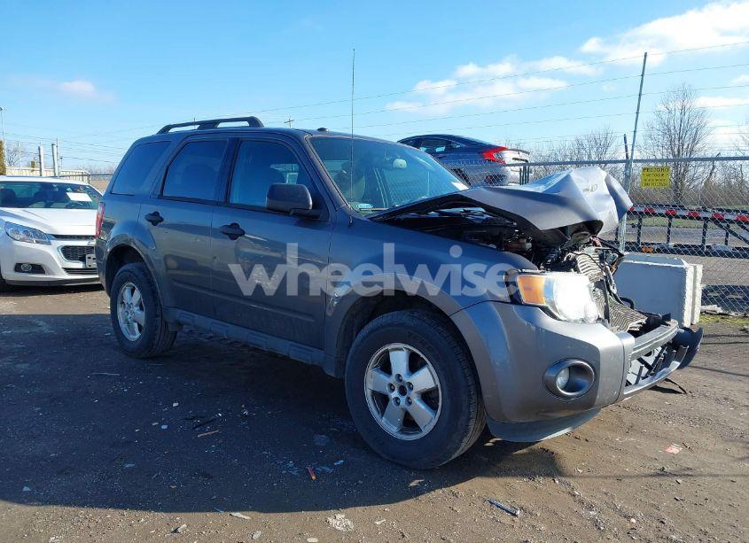 2012 Ford Escape XLT (VIN 1FMCU9D70CKC79192) main photo
