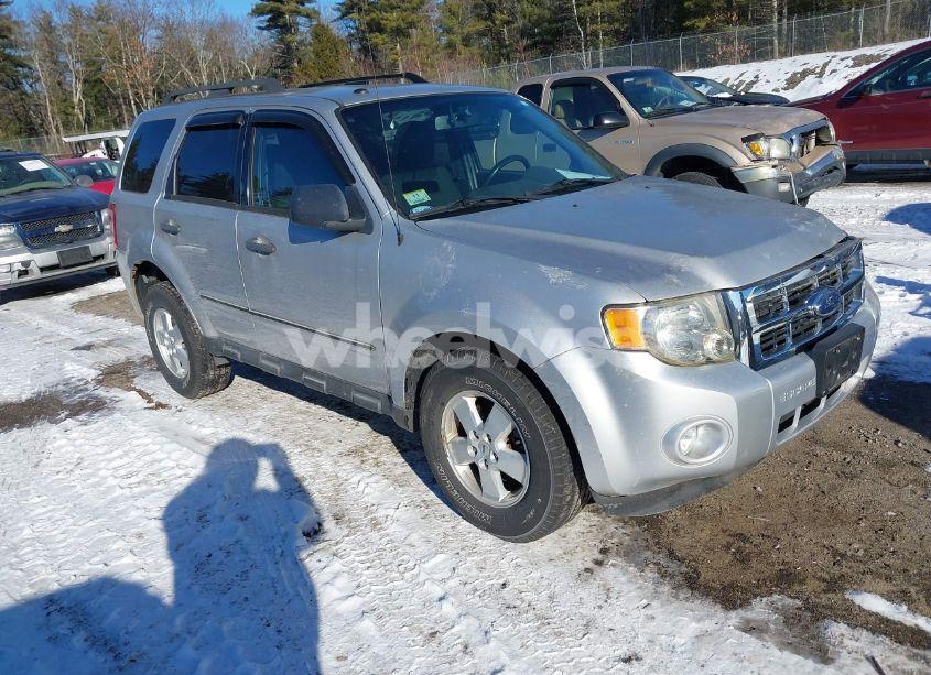 2010 Ford Escape XLT (VIN 1FMCU9D71AKA01611) main photo
