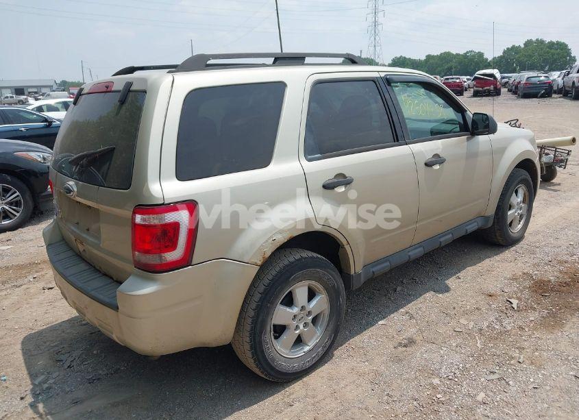 Photo 4 of 2010 Ford Escape XLT (VIN 1FMCU9D71AKA94985)