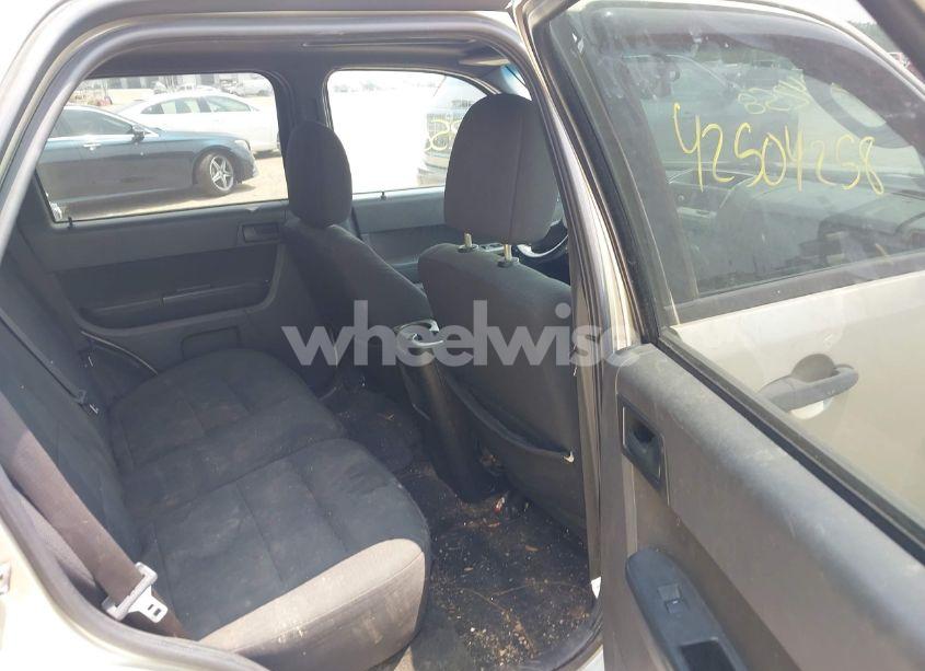 Photo 8 of 2010 Ford Escape XLT (VIN 1FMCU9D71AKA94985)