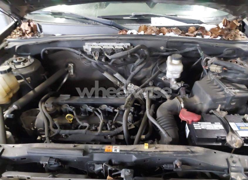 Photo 10 of 2010 Ford Escape XLT (VIN 1FMCU9D71AKB08321)