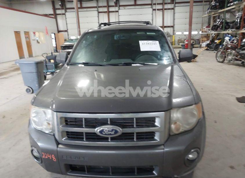 Photo 12 of 2010 Ford Escape XLT (VIN 1FMCU9D71AKB08321)