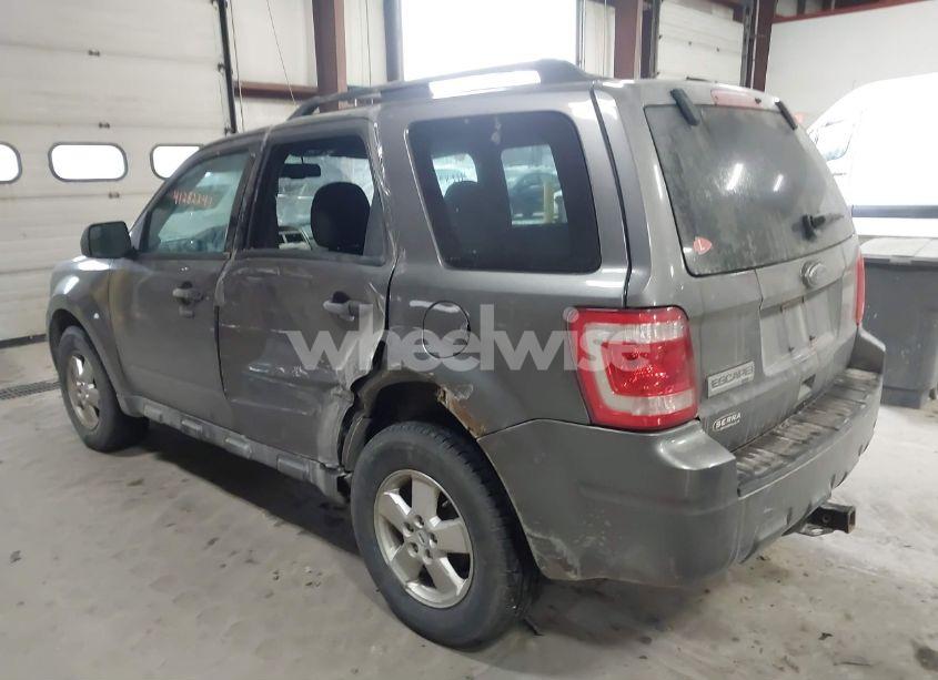 Photo 3 of 2010 Ford Escape XLT (VIN 1FMCU9D71AKB08321)