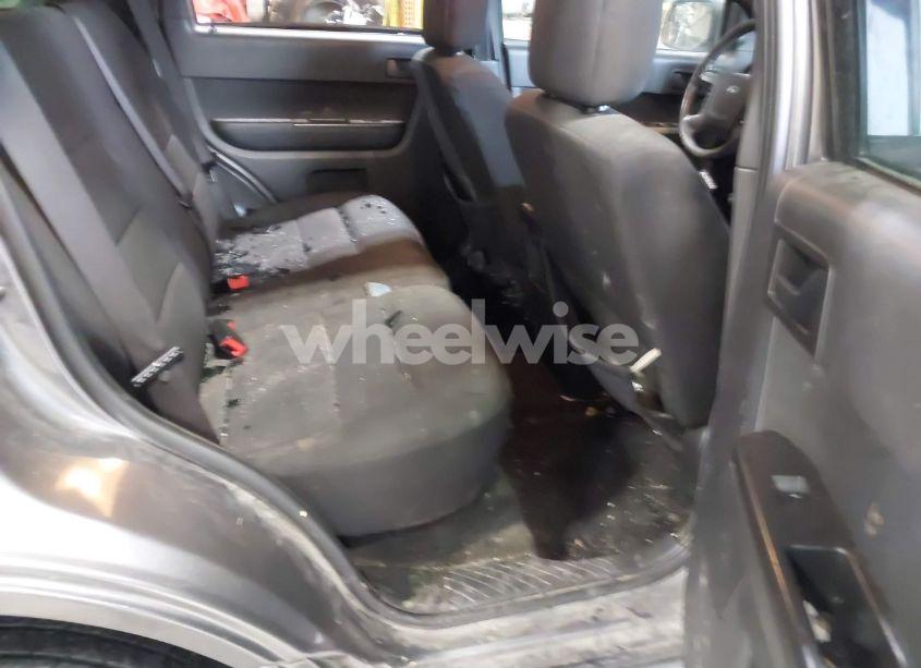 Photo 8 of 2010 Ford Escape XLT (VIN 1FMCU9D71AKB08321)