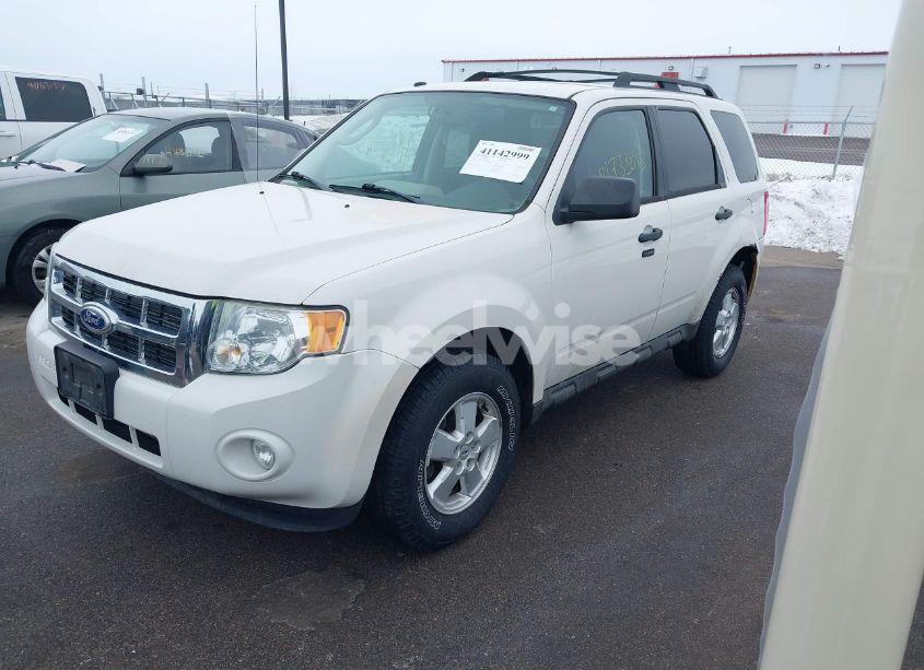 Photo 2 of 2010 Ford Escape XLT (VIN 1FMCU9D71AKC14879)