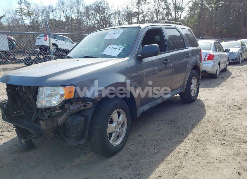 Photo 2 of 2010 Ford Escape XLT (VIN 1FMCU9D71AKC60423)