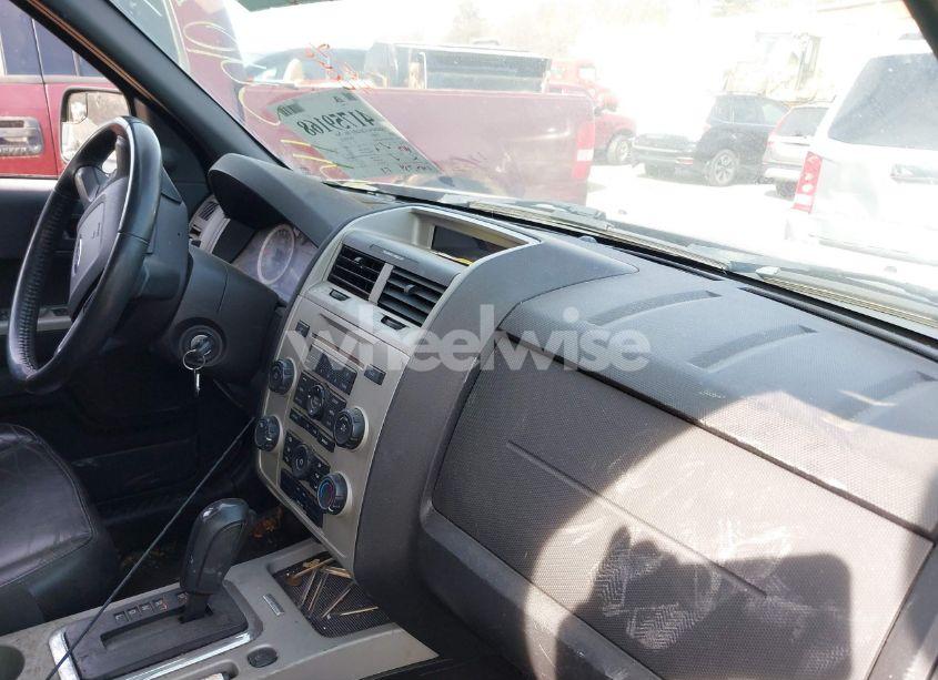 Photo 5 of 2010 Ford Escape XLT (VIN 1FMCU9D71AKC60423)