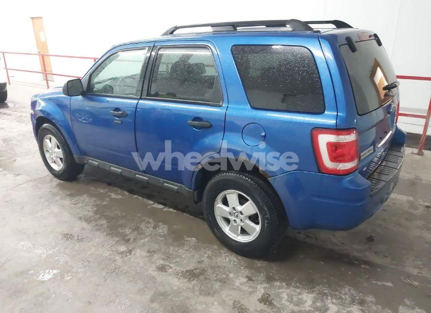 Photo 3 of 2011 Ford Escape XLT (VIN 1FMCU9D71BKA73068)