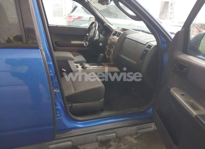 Photo 5 of 2011 Ford Escape XLT (VIN 1FMCU9D71BKA73068)