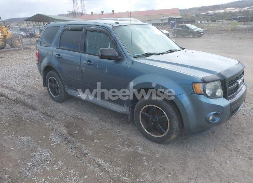 2012 Ford Escape XLT (VIN 1FMCU9D71CKA73489) main photo