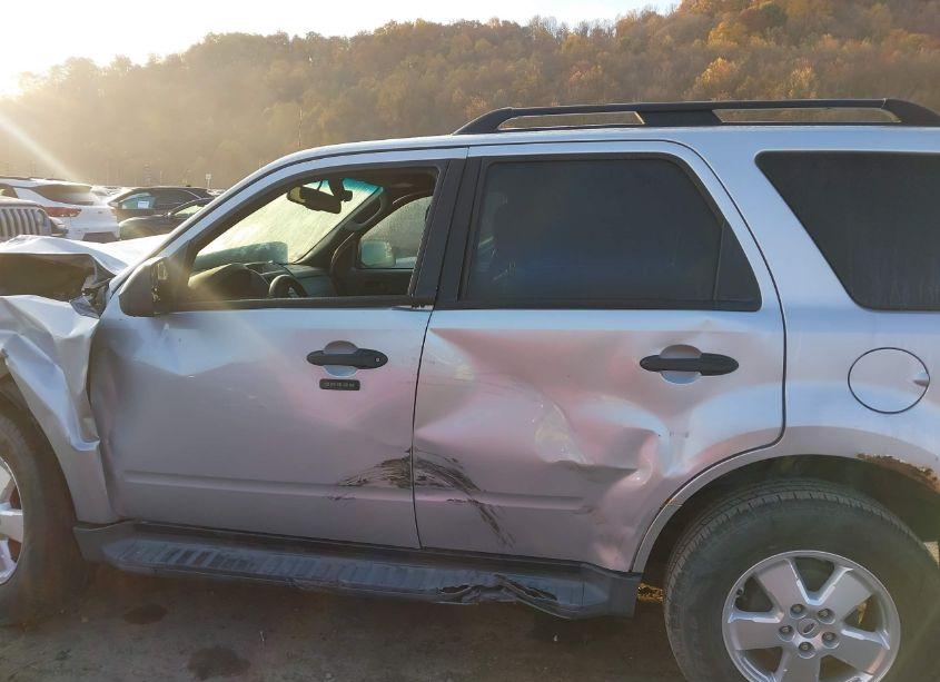 Photo 14 of 2012 Ford Escape XLT (VIN 1FMCU9D71CKB87203)