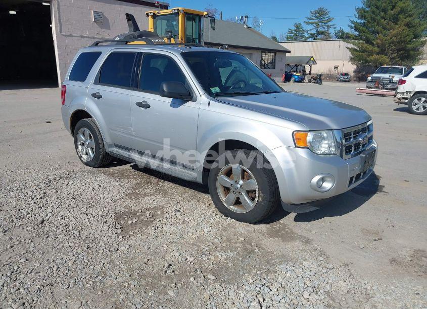 2012 Ford Escape XLT (VIN 1FMCU9D71CKC58576) main photo