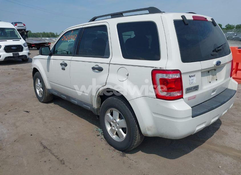 Photo 3 of 2012 Ford Escape XLT (VIN 1FMCU9D71CKC70985)