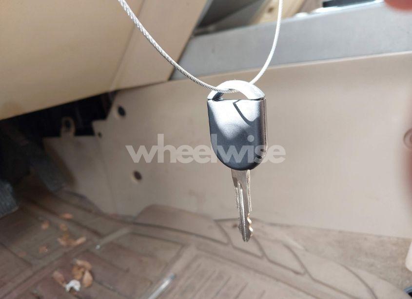 Photo 11 of 2010 Ford Escape XLT (VIN 1FMCU9D72AKA09636)