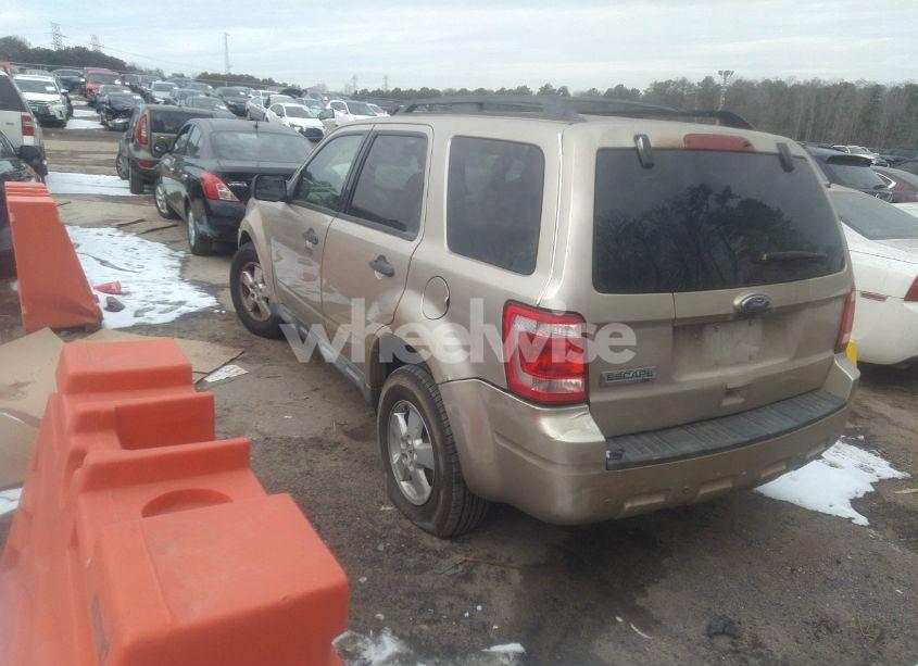 Photo 3 of 2010 Ford Escape XLT (VIN 1FMCU9D72AKA09636)