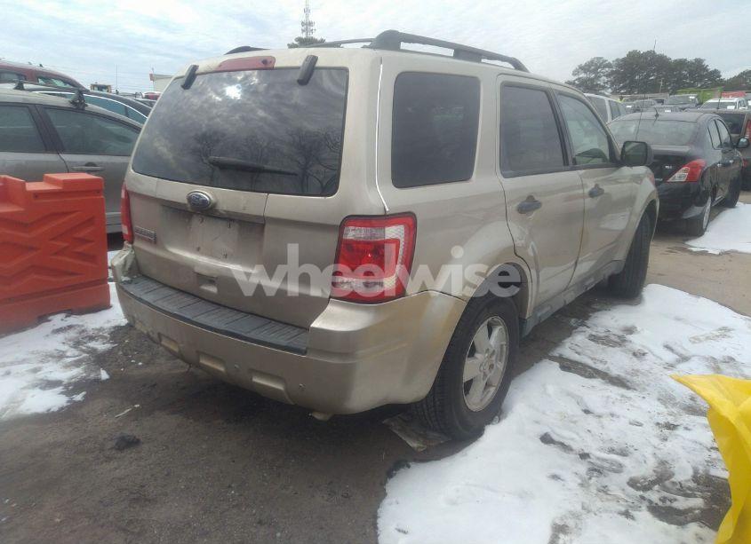 Photo 4 of 2010 Ford Escape XLT (VIN 1FMCU9D72AKA09636)