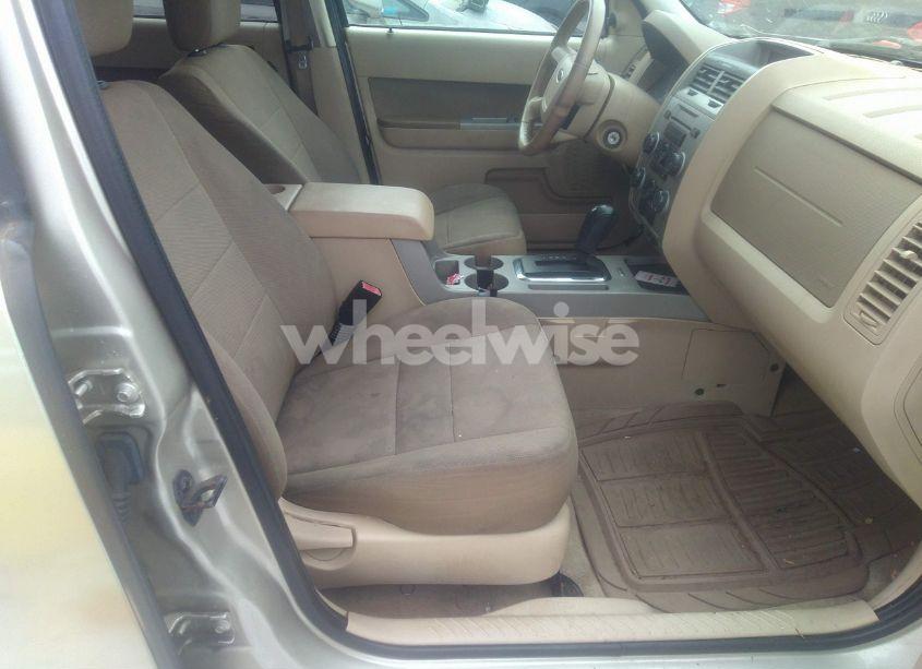 Photo 5 of 2010 Ford Escape XLT (VIN 1FMCU9D72AKA09636)