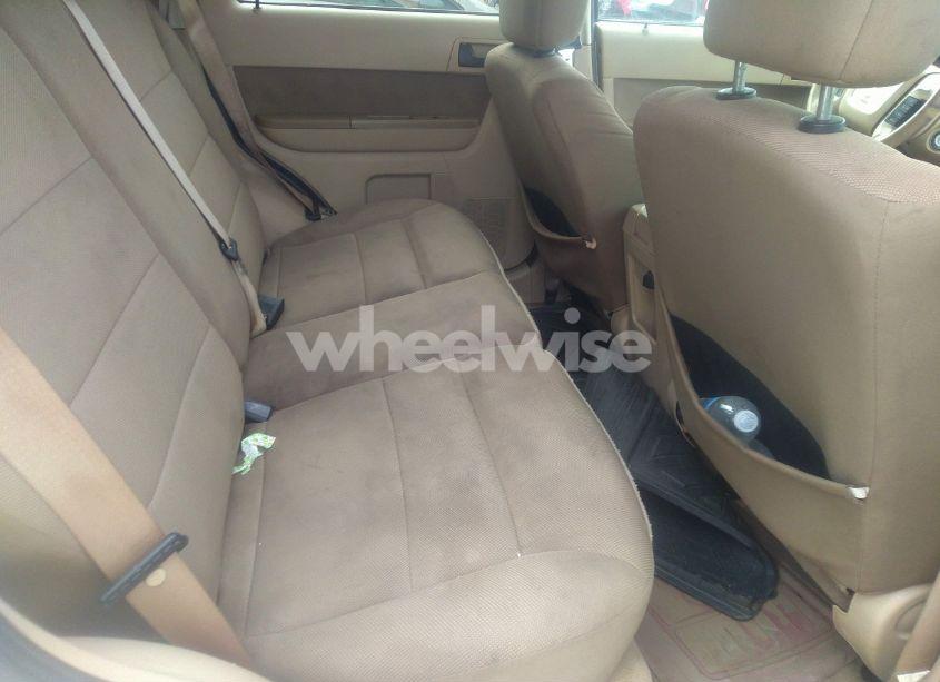 Photo 8 of 2010 Ford Escape XLT (VIN 1FMCU9D72AKA09636)