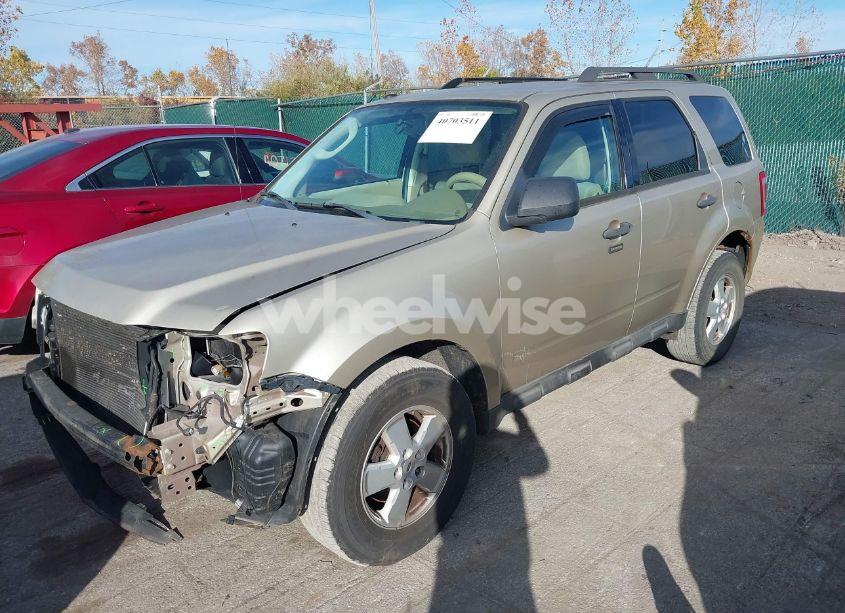 Photo 2 of 2010 Ford Escape XLT (VIN 1FMCU9D72AKC03826)