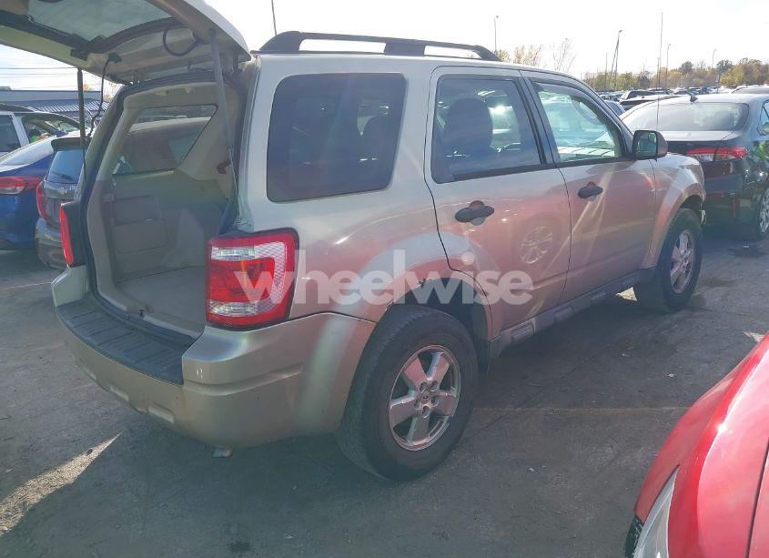 Photo 4 of 2010 Ford Escape XLT (VIN 1FMCU9D72AKC03826)