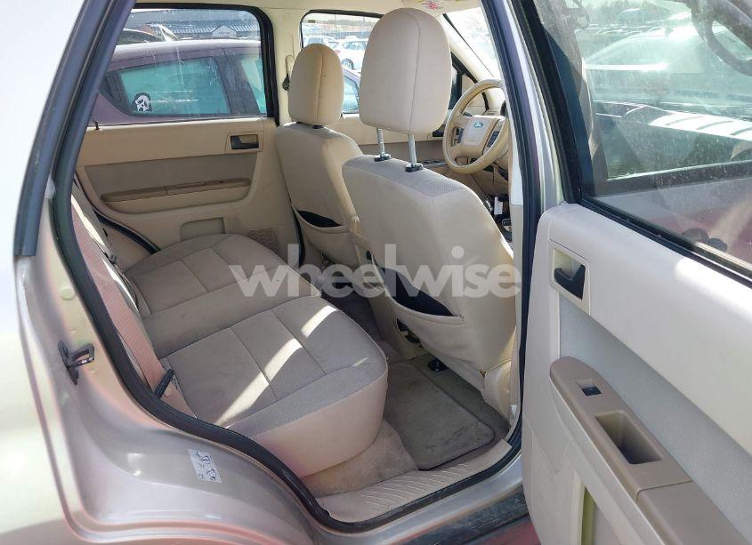 Photo 8 of 2010 Ford Escape XLT (VIN 1FMCU9D72AKC03826)