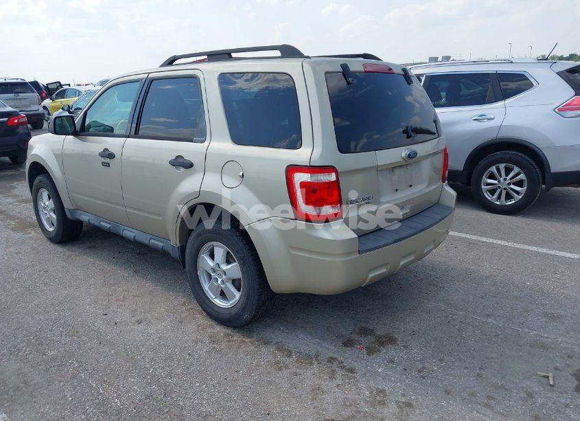 Photo 3 of 2010 Ford Escape XLT (VIN 1FMCU9D72AKC78719)