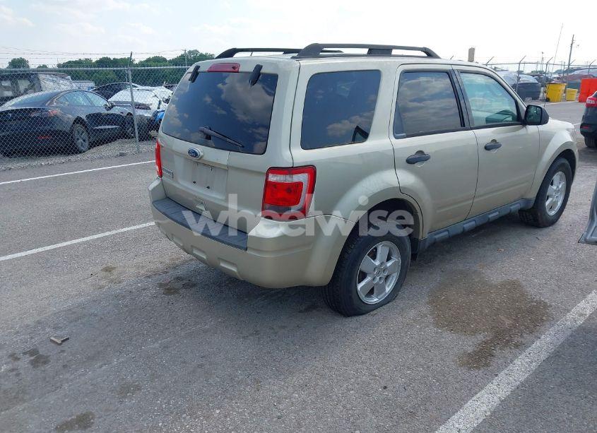 Photo 4 of 2010 Ford Escape XLT (VIN 1FMCU9D72AKC78719)