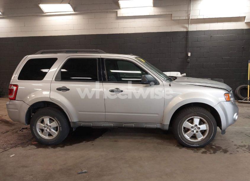 Photo 13 of 2010 Ford Escape XLT (VIN 1FMCU9D72AKD41544)