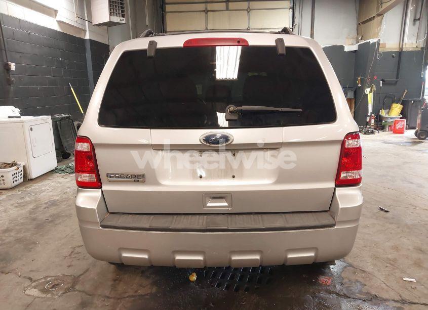 Photo 16 of 2010 Ford Escape XLT (VIN 1FMCU9D72AKD41544)