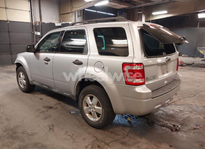 Photo 3 of 2010 Ford Escape XLT (VIN 1FMCU9D72AKD41544)