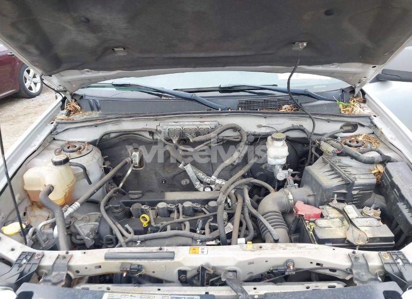 Photo 10 of 2011 Ford Escape XLT (VIN 1FMCU9D72BKA46722)