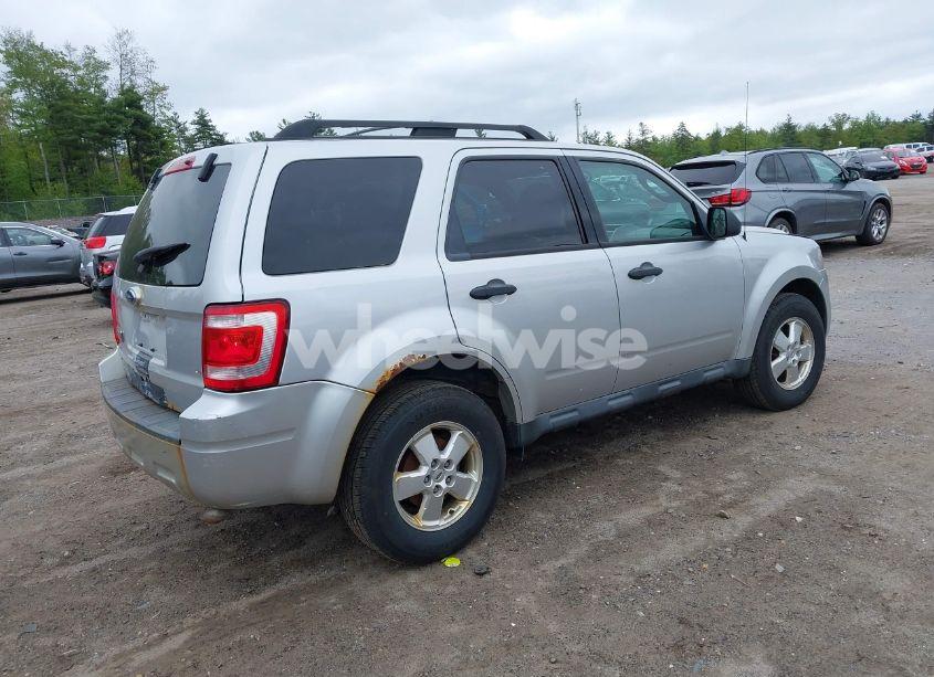 Photo 4 of 2011 Ford Escape XLT (VIN 1FMCU9D72BKA46722)