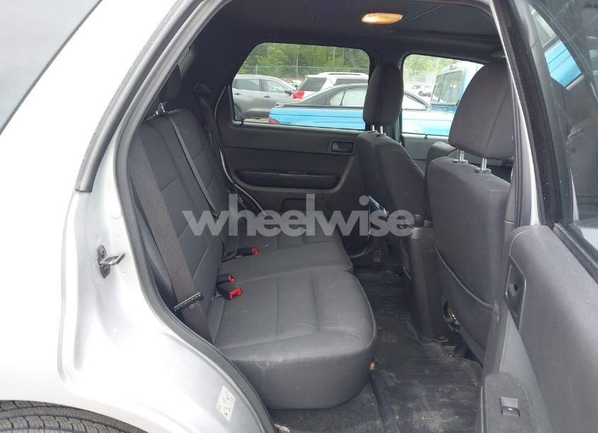 Photo 8 of 2011 Ford Escape XLT (VIN 1FMCU9D72BKA46722)