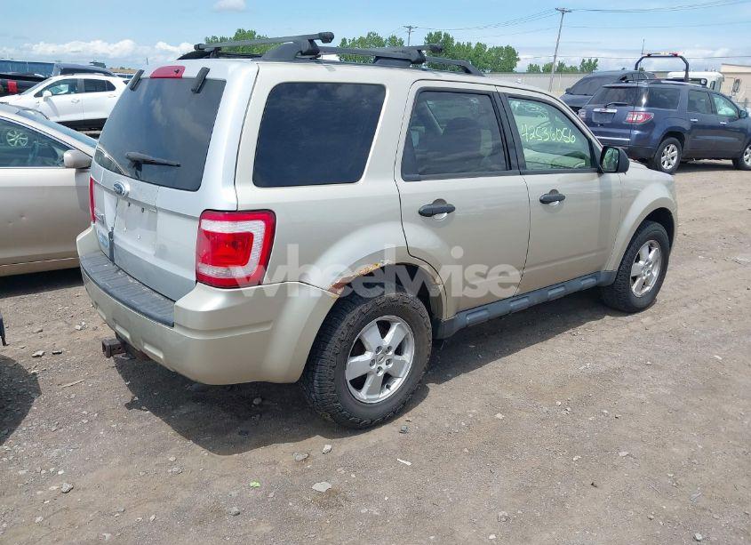 Photo 4 of 2011 Ford Escape XLT (VIN 1FMCU9D72BKA46994)