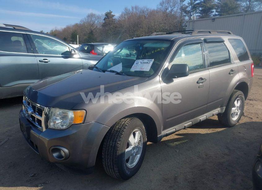 Photo 2 of 2012 Ford Escape XLT (VIN 1FMCU9D72CKA01930)