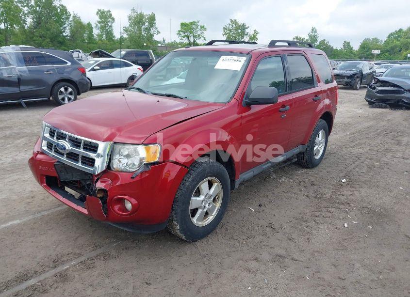 Photo 2 of 2012 Ford Escape XLT (VIN 1FMCU9D72CKB16916)