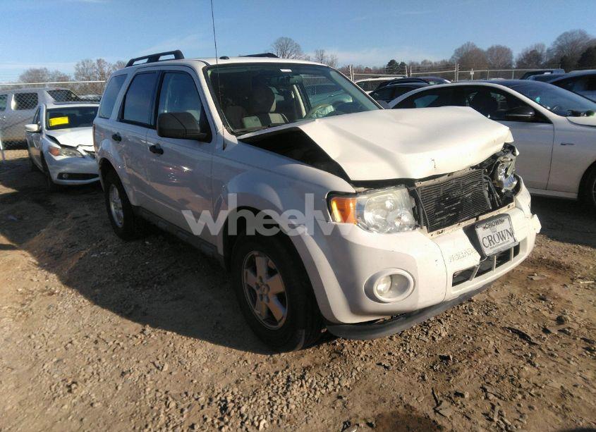 2012 Ford Escape XLT (VIN 1FMCU9D72CKC29877) main photo