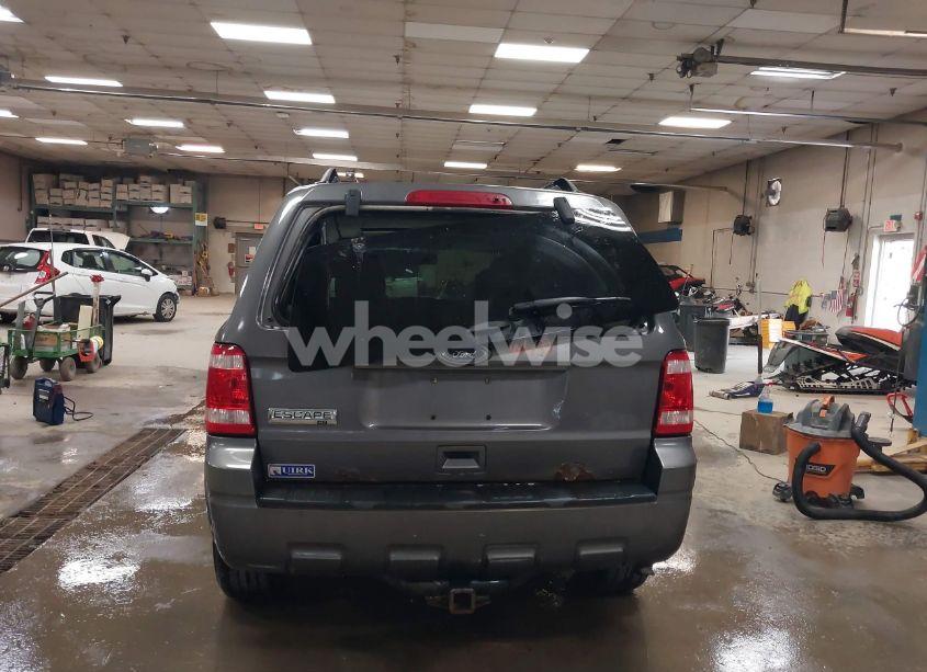 Photo 16 of 2011 Ford Escape XLT (VIN 1FMCU9D73BKB81871)