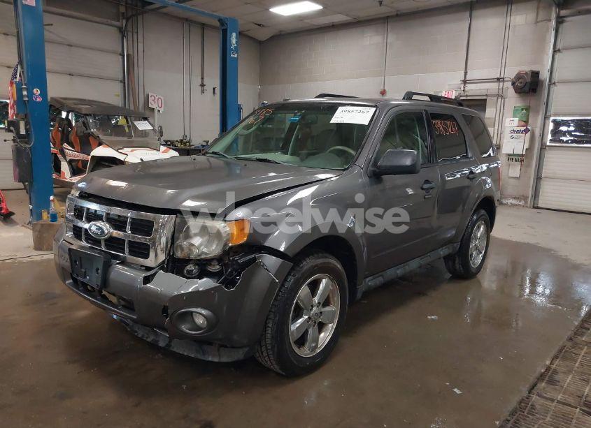 Photo 2 of 2011 Ford Escape XLT (VIN 1FMCU9D73BKB81871)