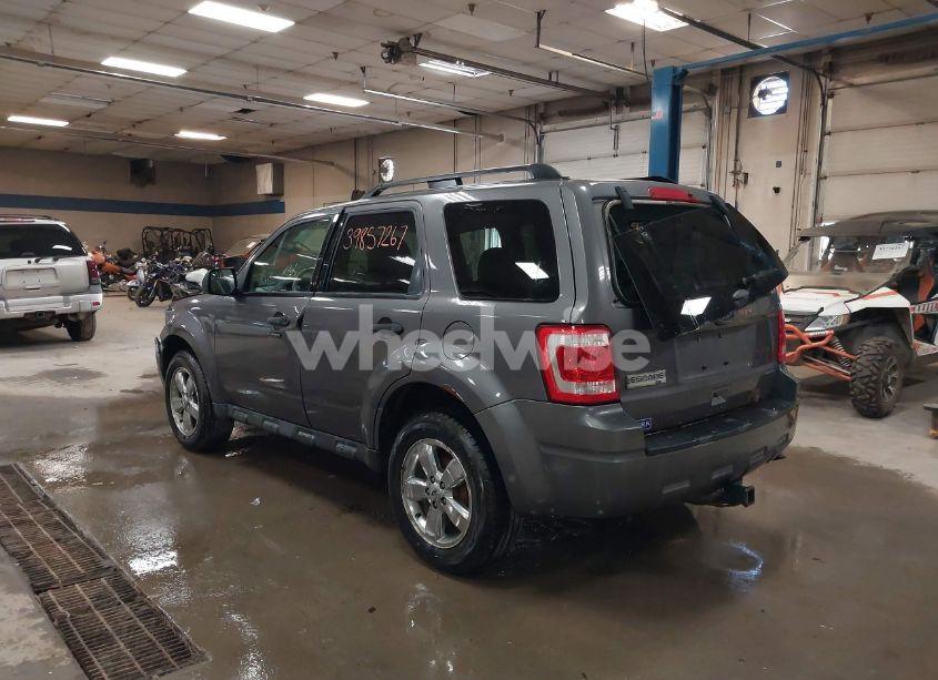 Photo 3 of 2011 Ford Escape XLT (VIN 1FMCU9D73BKB81871)
